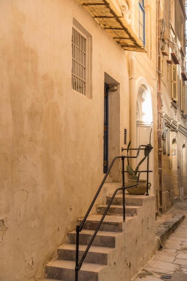 Valletta Collection - Old Theatre Apartment ภายนอก รูปภาพ