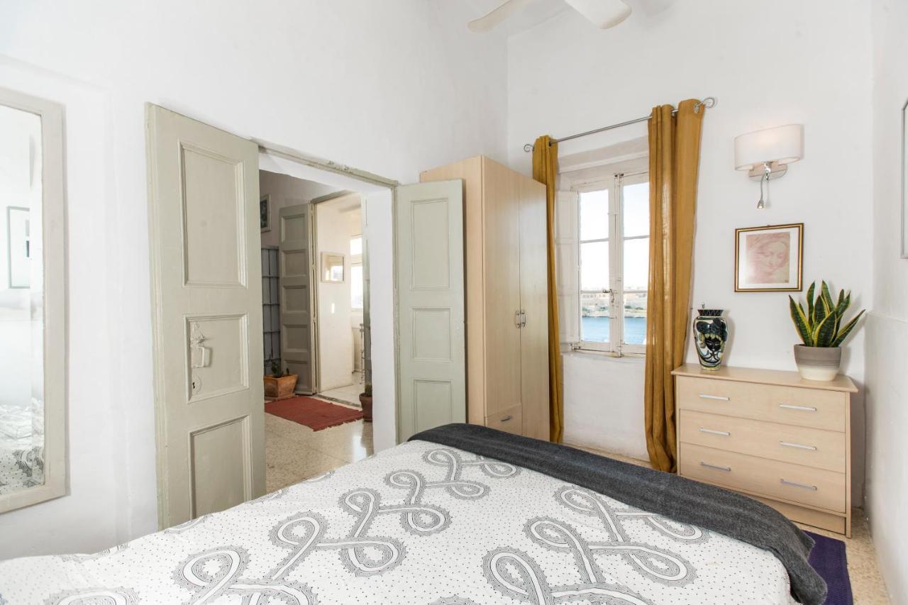 Valletta Collection - Old Theatre Apartment ภายนอก รูปภาพ